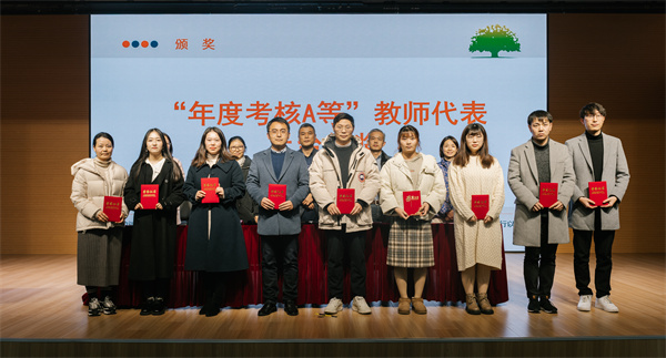 8b6f6f25910a4d2a8cb531c7c5d735d8.jpg 8b6f6f25910a4d2a8cb531c7c5d735d8.jpg