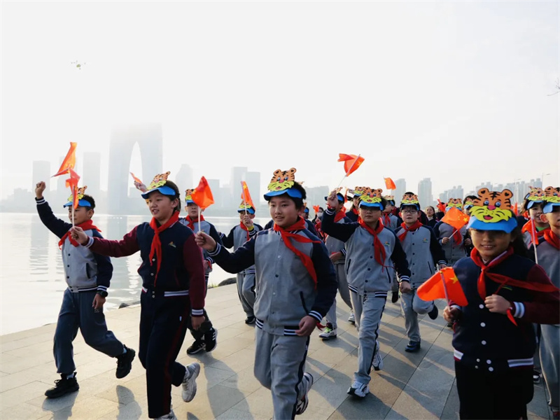 b78f3413181a4d2292caea6f8c3d0161.jpg b78f3413181a4d2292caea6f8c3d0161.jpg