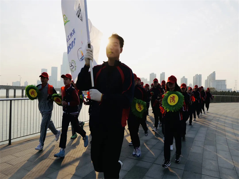 f12a64aad97e4c15b1493d4beaa7b40f.jpg f12a64aad97e4c15b1493d4beaa7b40f.jpg