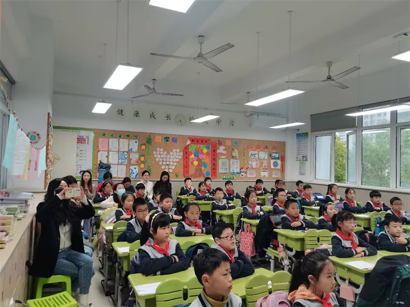 e04c2edf836d464eaf406bf96cd51de0.jpg