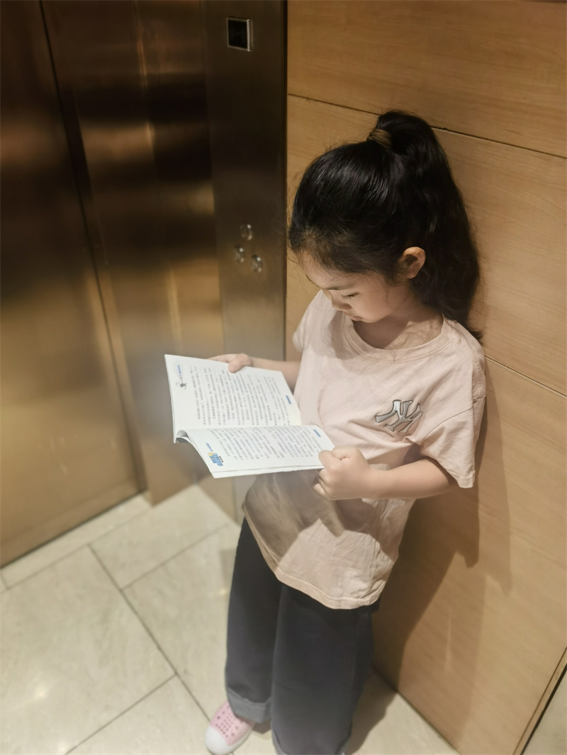ff5571c903544735b99b1a626e8b50f4.jpg
