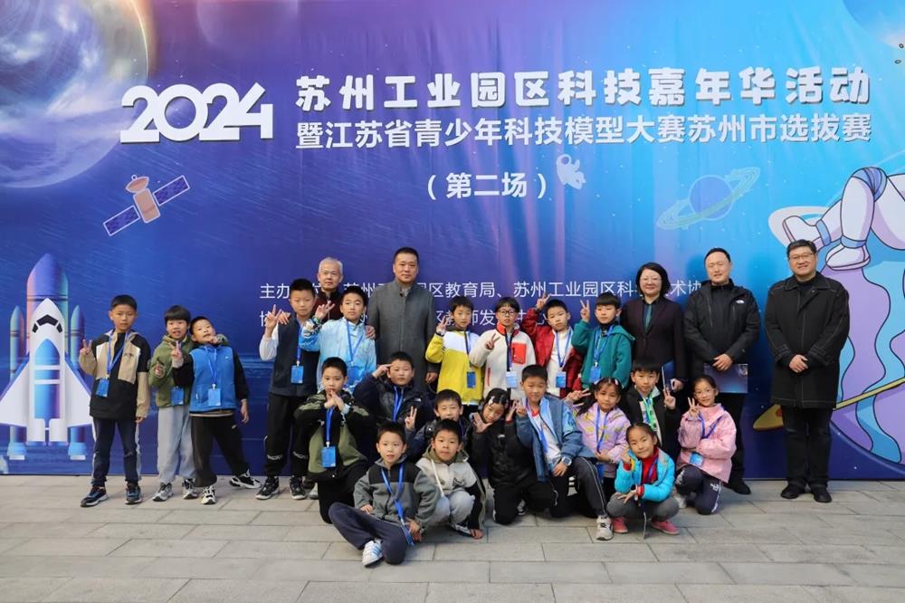 67c13a59a0fb4d8cbfd85f940b16384d.jpg