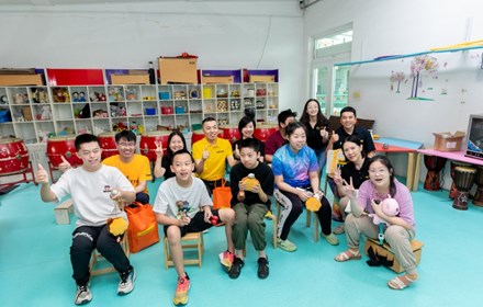 情满月圆，与爱同行：史丹利百得赴苏州博爱学校庆双节